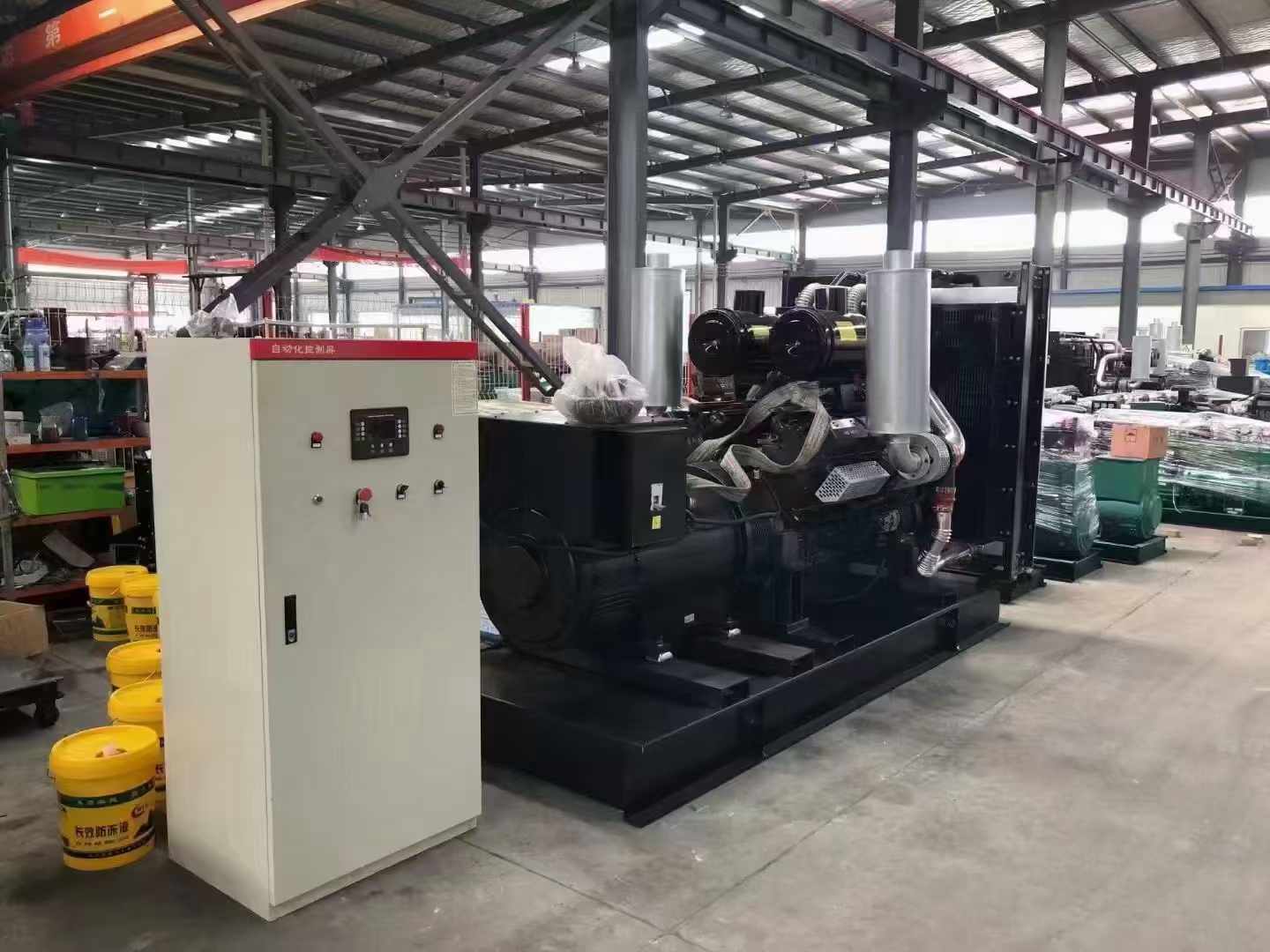 户县柴油发电机运行时的噪音和振动水平如何？